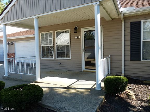 4th image of 792 N Creek Dr