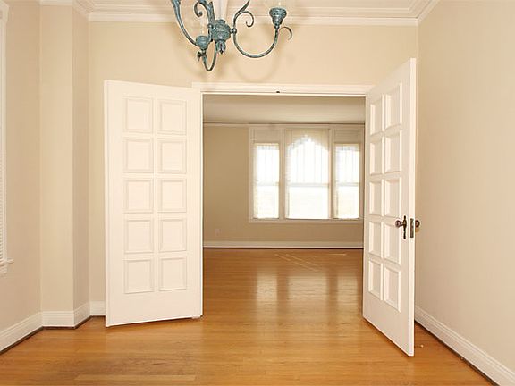 4th image of 360 Forest Ave APT 504