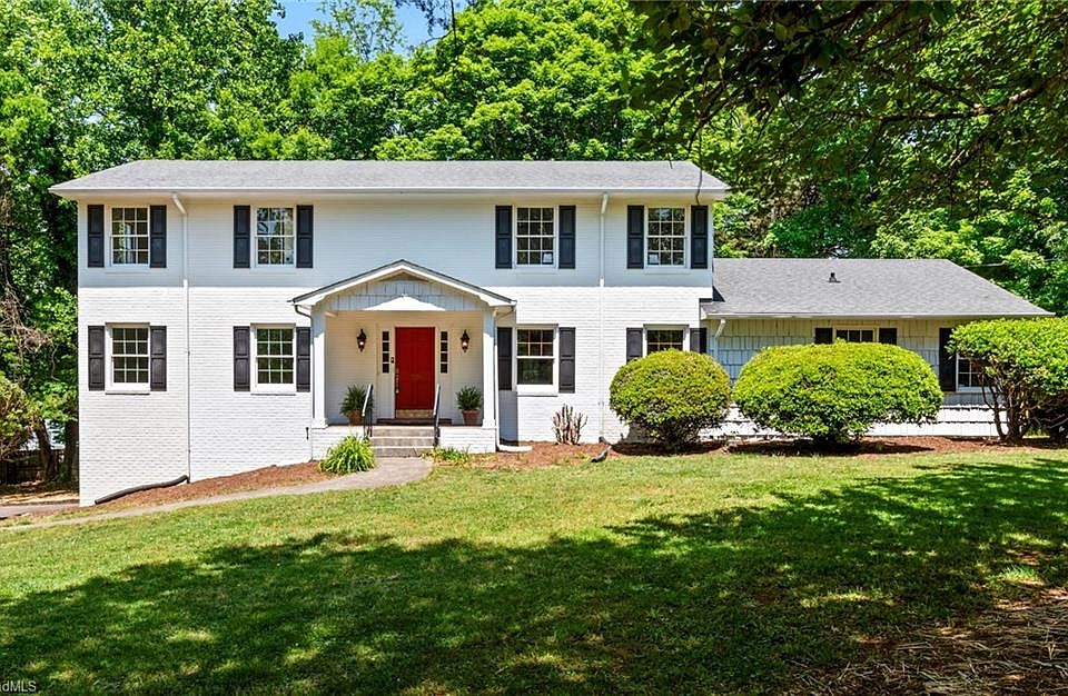 1st image of 7015 Woodlark Ct