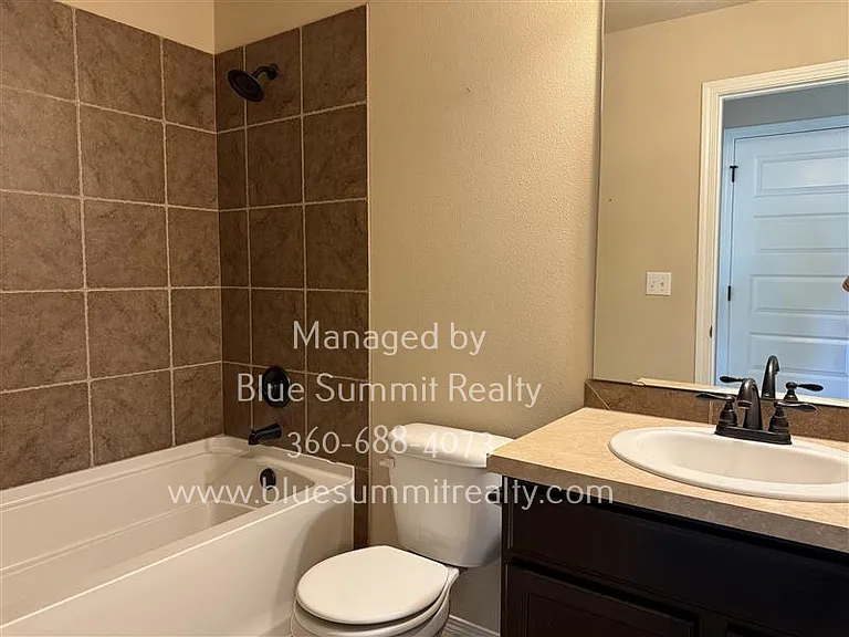 3920 Campus Willows Loop NE — Photo 13