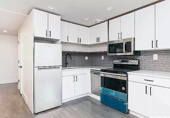 2nd image of 591 Marcy Ave #4