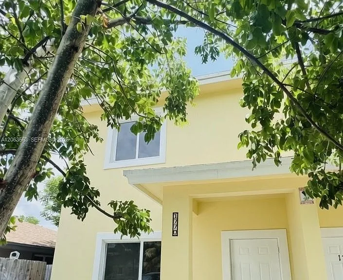 1770 NW 55th St #1 — Photo 1
