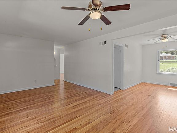 5th image of 1354 Stein Rd