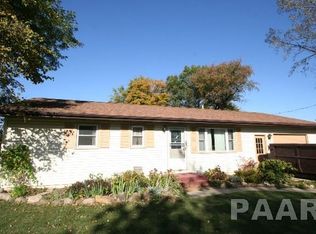 300 Brandy Dr, Mackinaw, IL