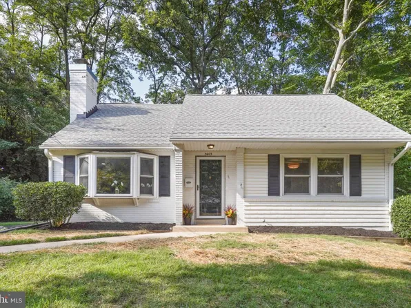 3603 Faircastle Dr, Chevy Chase, MD 20815