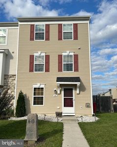 40 Private Ct, Bunker Hill, WV, 25413