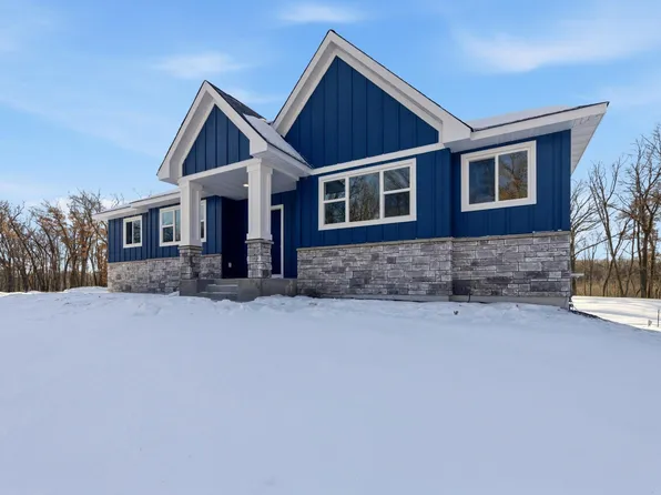 4615 Athens Trl, North Branch, MN 55056