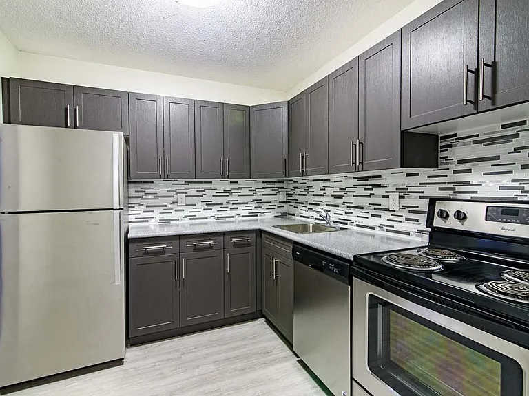 632 Saint Annes Rd — Photo 3