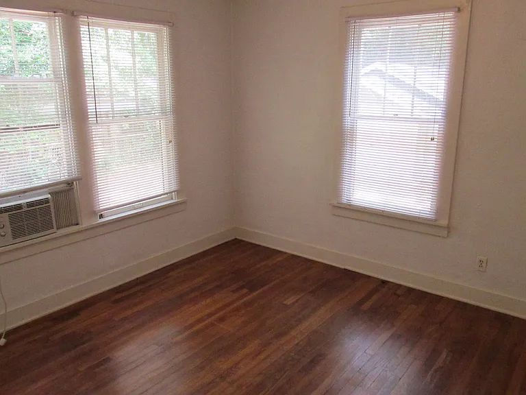 3912 W Gadsden St — Photo 6