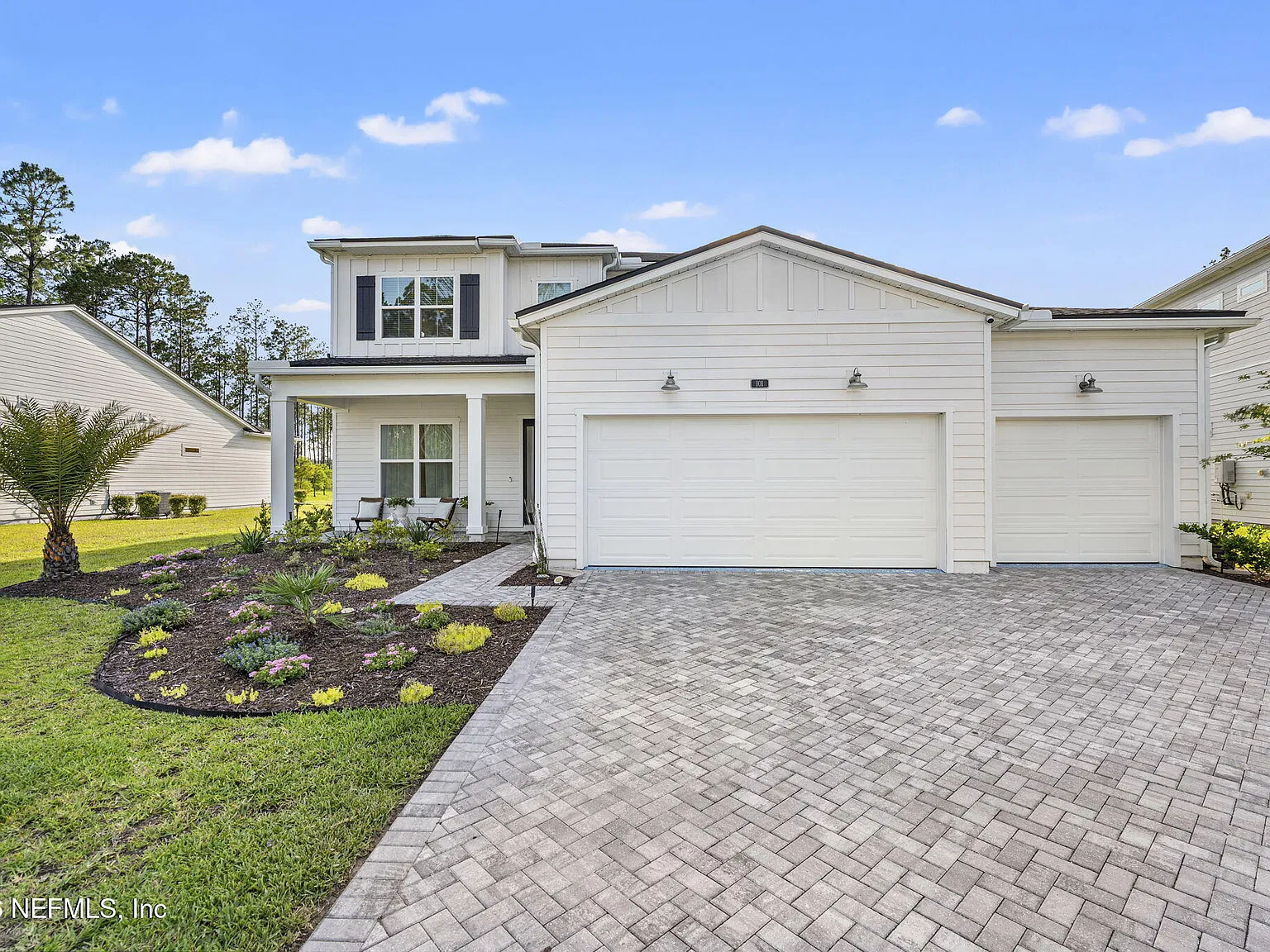 5 bed, 4.0 bath, 3848 sqft, $4,450 — Photo 2