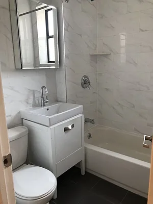 Rented by Contact Realty | media 4