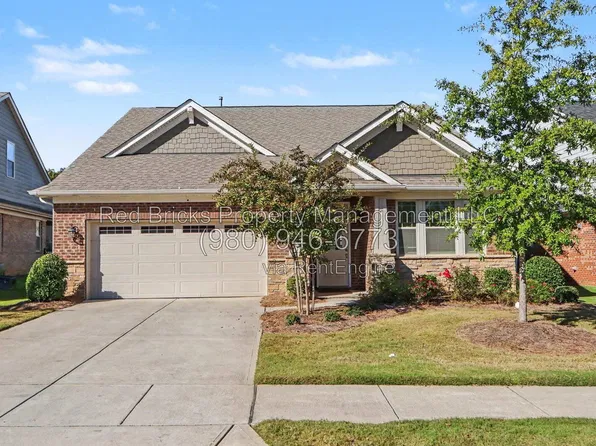 9025 Liberty Hill Dr, Mint Hill, NC 28227