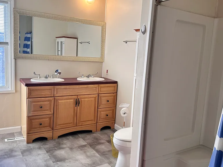 24 Maple St — Photo 22