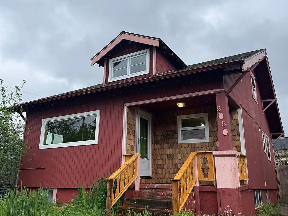 5050 NE Grand Ave #1