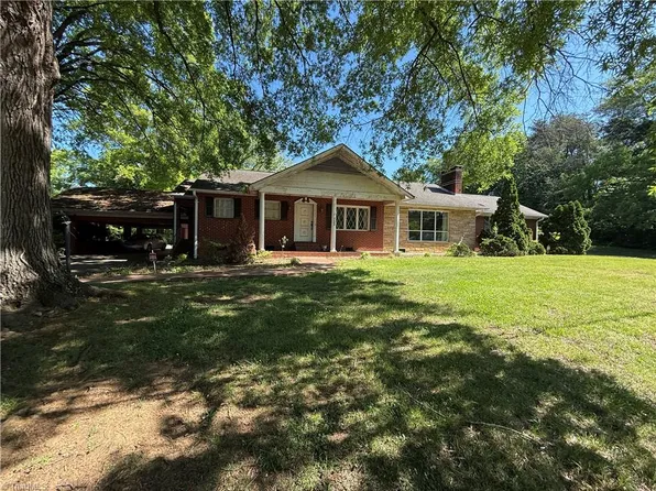 733 Wilkesboro St, Mocksville, NC 27028