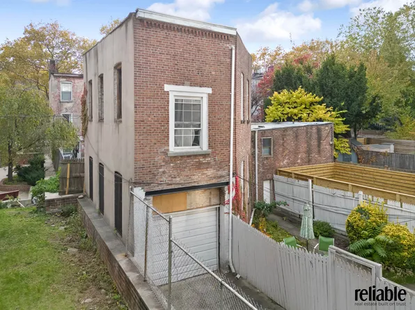 342 Carroll Street image 2 of 10