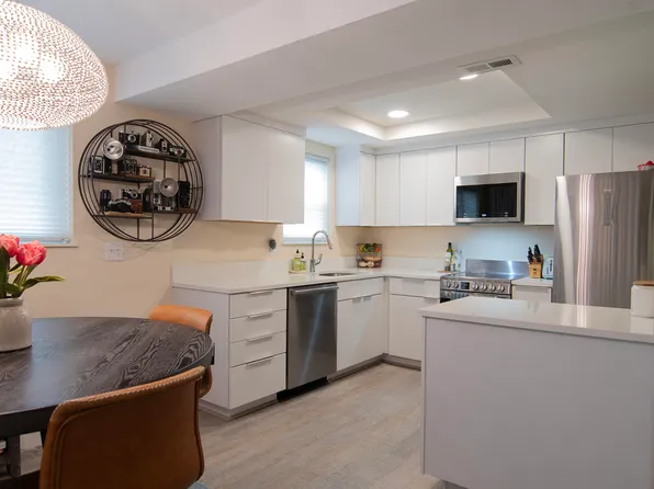 1801 NE Purcell Blvd APT 12, Bend, OR 97701