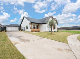 1556 Lizzie Ln, Burleson, TX 76028