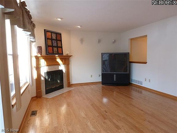 4th image of 7548-4 Monterey Bay Dr