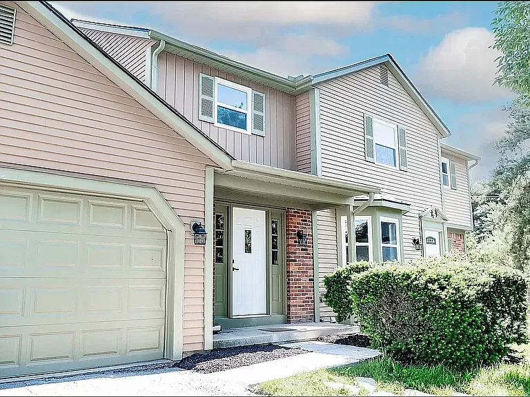 1558 Waterstone Ct #1558 — Photo 1