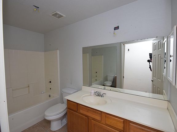 4th image of 405 W La Mirada Dr