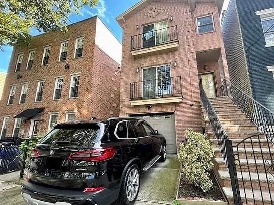 1st image of 49 Washburn St Floor 1