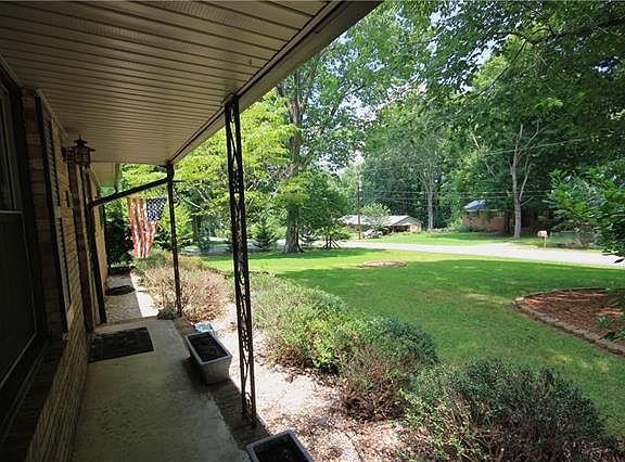 4th image of 137 Twitty Ln