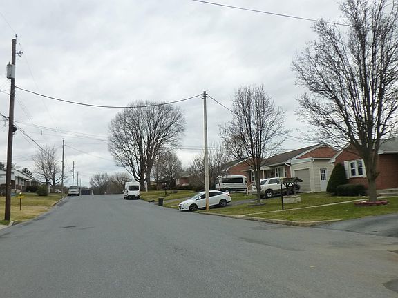 4th image of 744 S 4th Ave