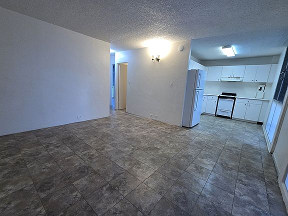 3rd image of 2437 Tusitala St #202