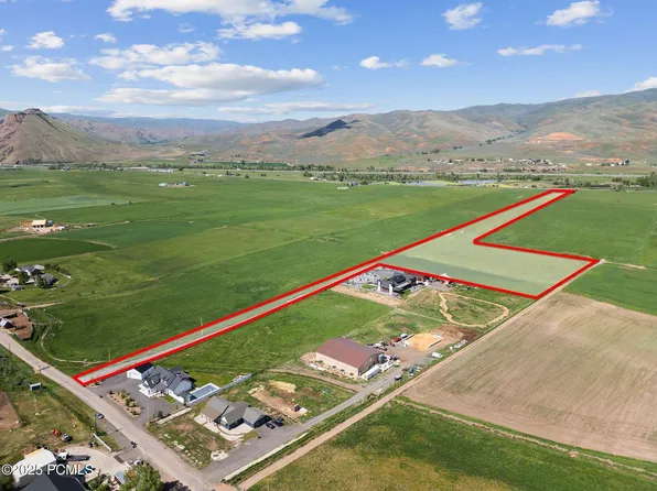 1450 N Henefer Rd, Henefer, UT 84033