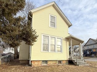 523 S McAlister Ave, Waukegan, IL 60085