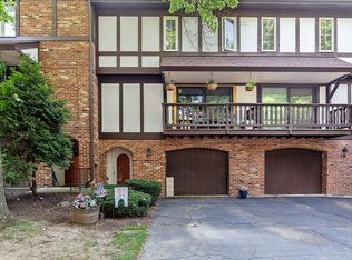 430 Allenberry Dr, Pittsburgh, PA