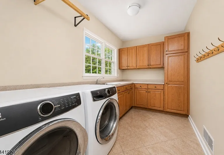 69 Penwood Dr — Photo 39