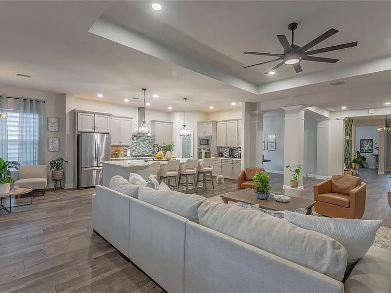 16459 Courtyard Loop — Photo 8