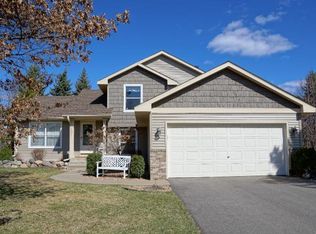 513 Weston Hills Ct, Eagan, MN 55123