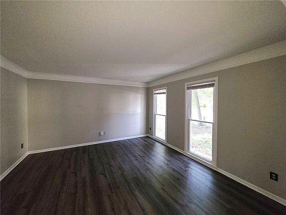 4th image of 12618 W 69th St
