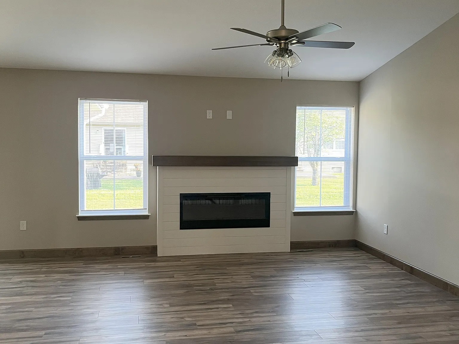 2 bed, 1900 sqft, $2,500 — Photo 3