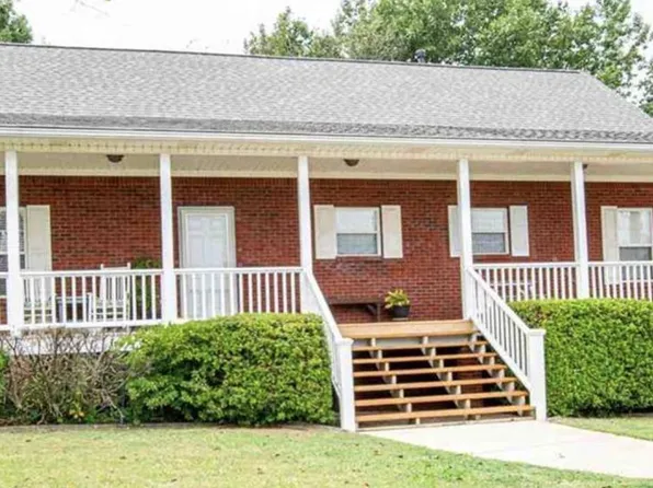112 N Village Dr, Gardendale, AL 35071