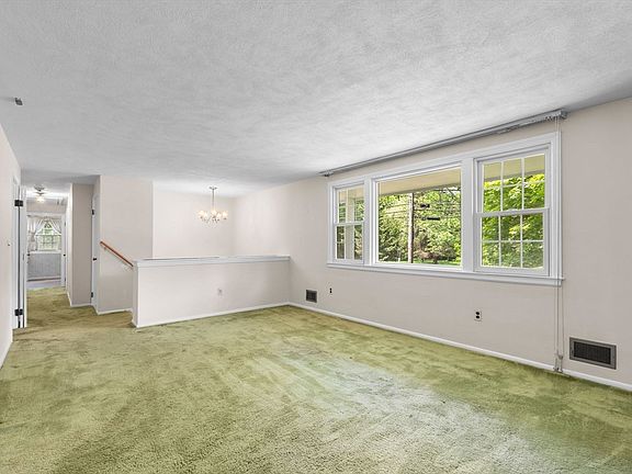 5th image of 348 Belknap Rd