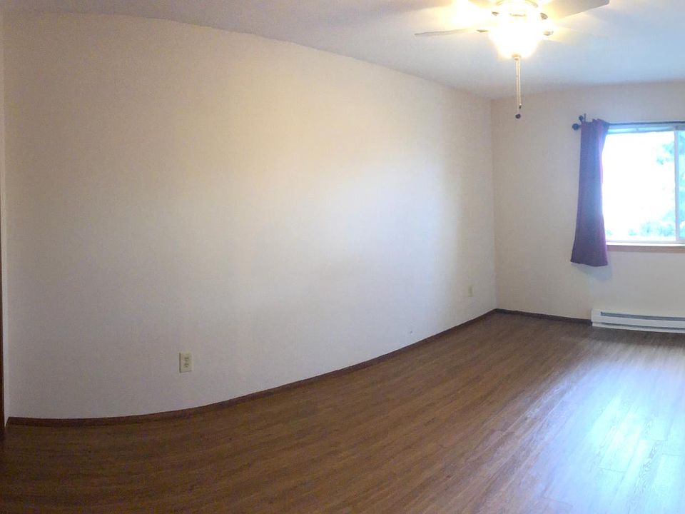 1st image of 11541 Greenwood Ave N APT 207