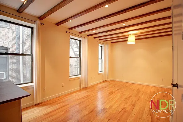 Rented by Next Door Realty NYC | media 2