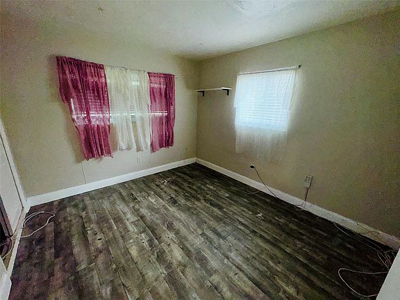5th image of 11540 Sheridan Street
