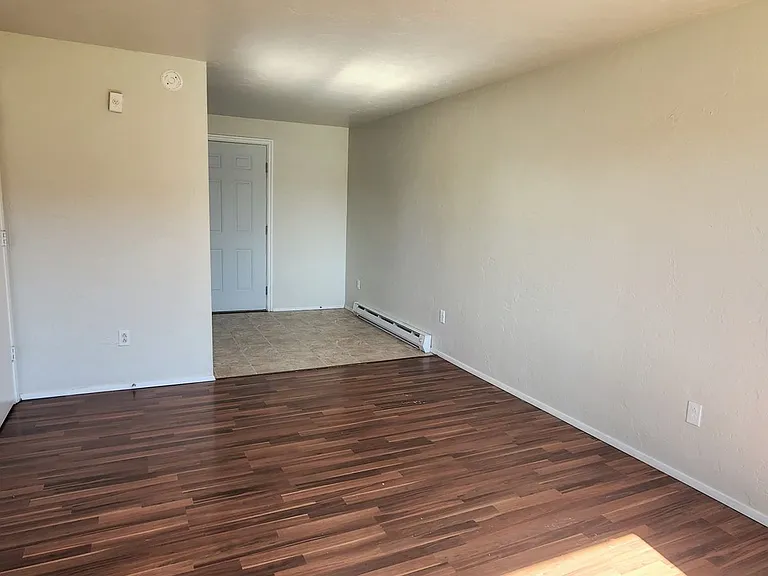 660 Kelly St — Photo 7