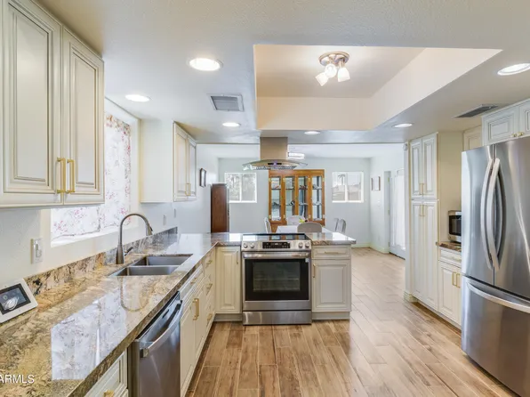 737 W PERALTA Avenue, Mesa, AZ 85210