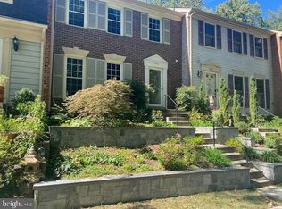 2912 Village Spring Ln, Vienna, VA 22181