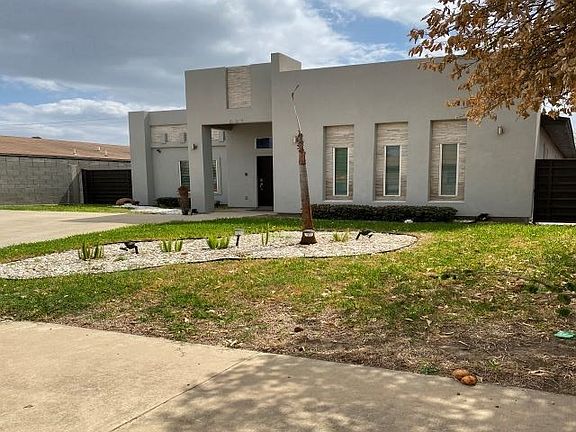 2nd image of 527 Prada Machin Dr