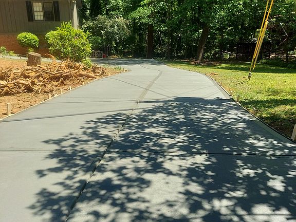 4th image of 2480 Cottonwood Dr