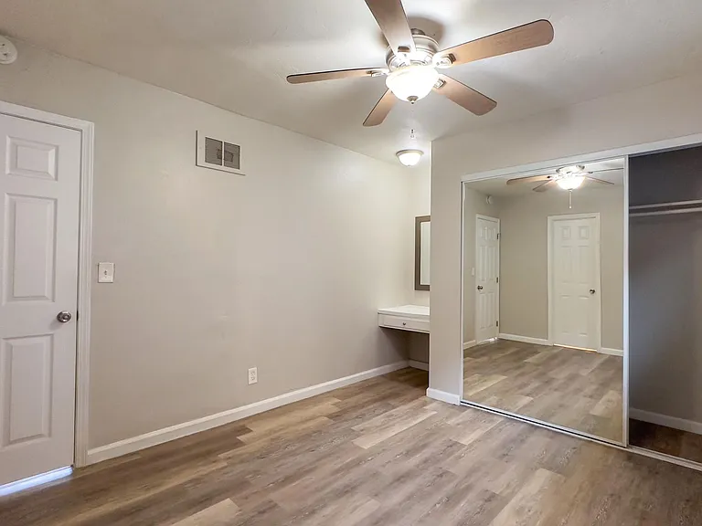 The Dalton Apartments — Photo 23