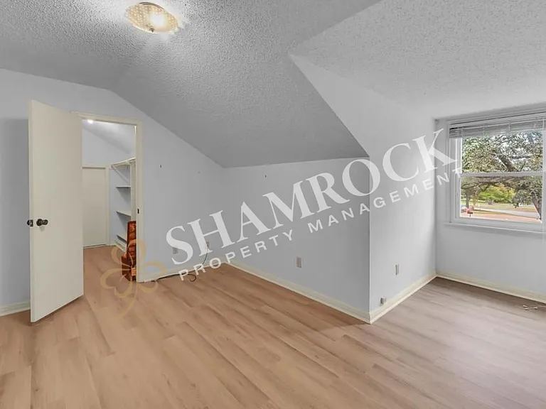4613 Westchester Dr — Photo 23