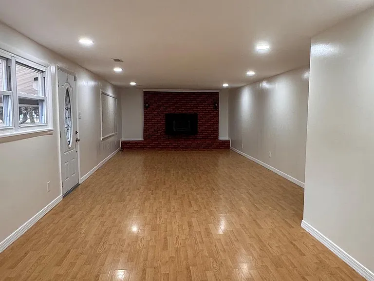 124 Gravesmith Dr — Photo 4